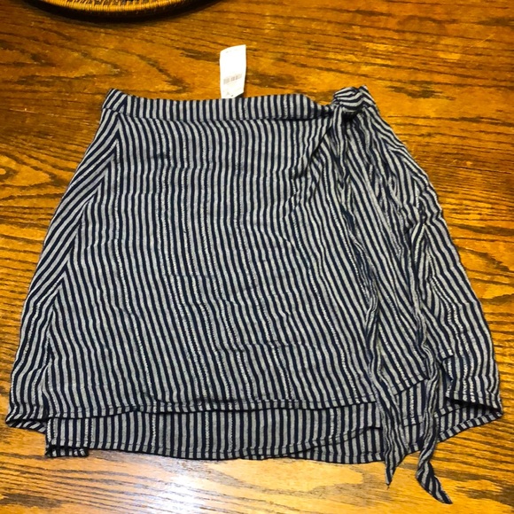 NWT American Eagle wrap skirt - Picture 1 of 9